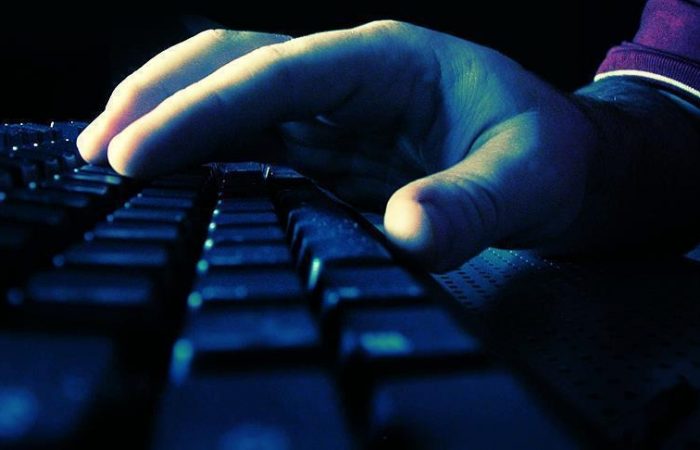 FETO members manipulate Facebook and Twitter with organized attacks