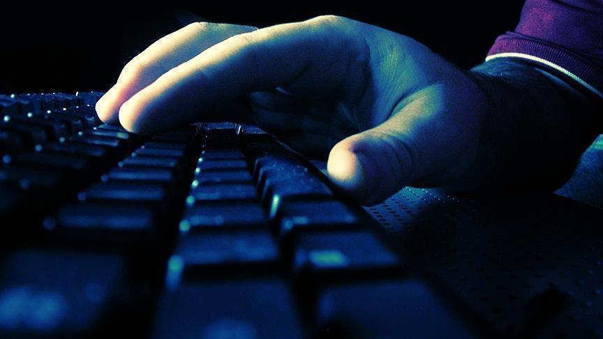 FETO members manipulate Facebook and Twitter with organized attacks